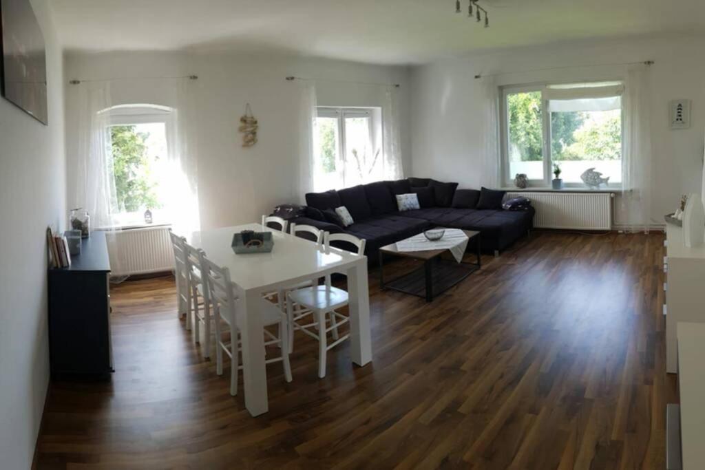 Gemuetliche Haushaelfte Mit Garten Und Terrasse Flensburg Exterior photo
