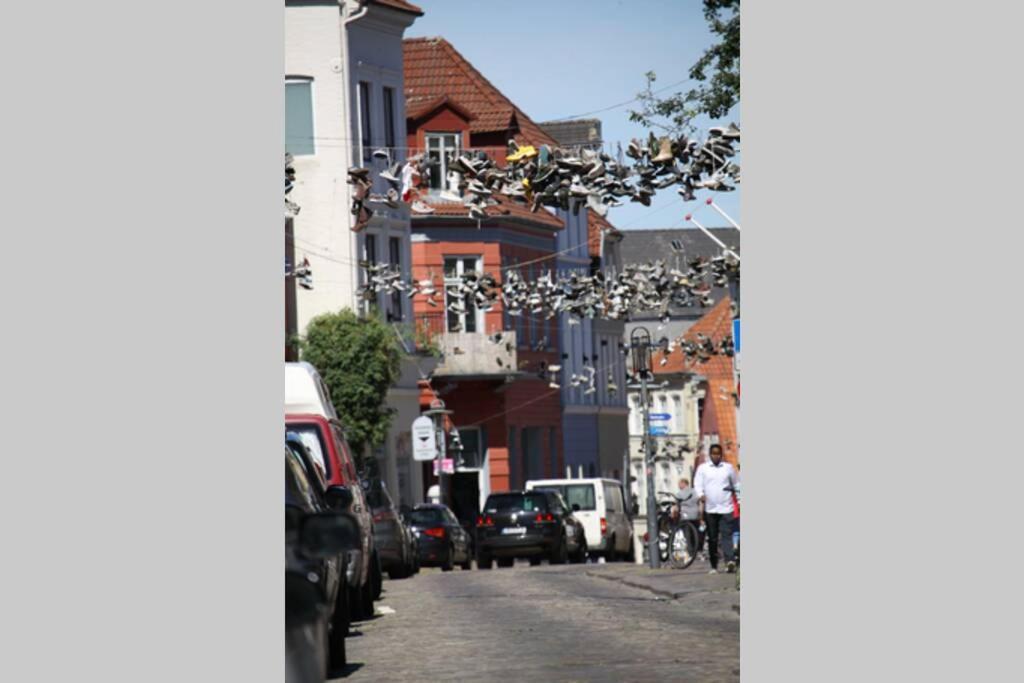 Gemuetliche Haushaelfte Mit Garten Und Terrasse Flensburg Exterior photo